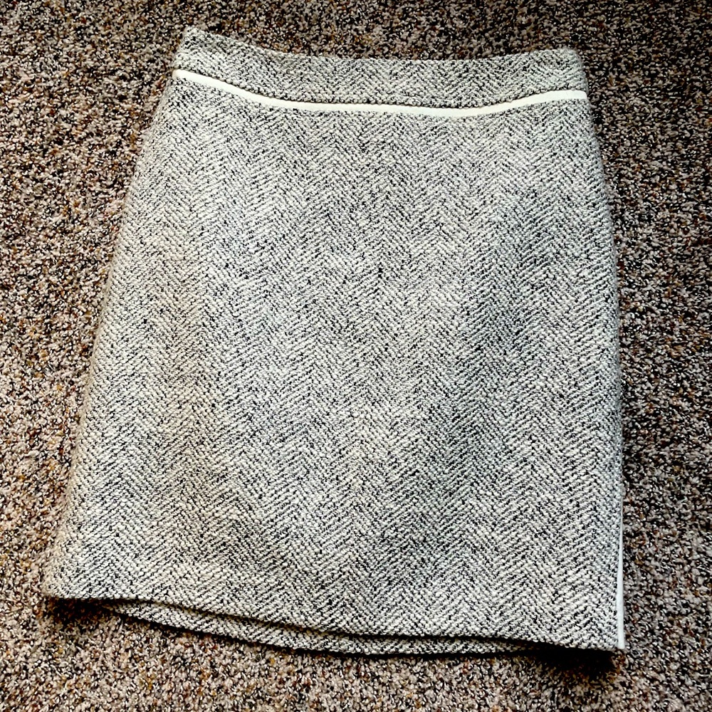 Like New! WHBM Tweed Skirt